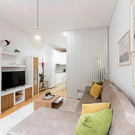 Loios 1br Flat Downtown By Lovelystay Porto