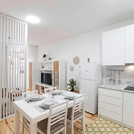 Loios 1br Flat Downtown By Lovelystay 公寓