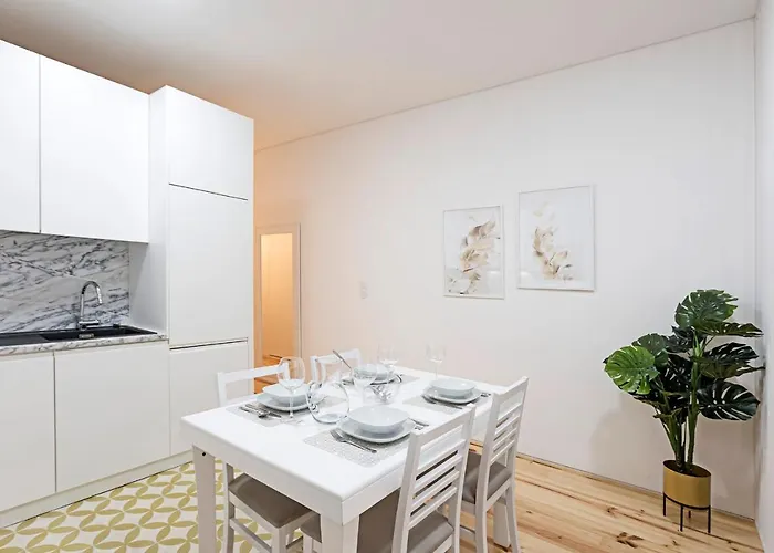 Loios 1br Flat Downtown By Lovelystay Lägenhet Oporto
