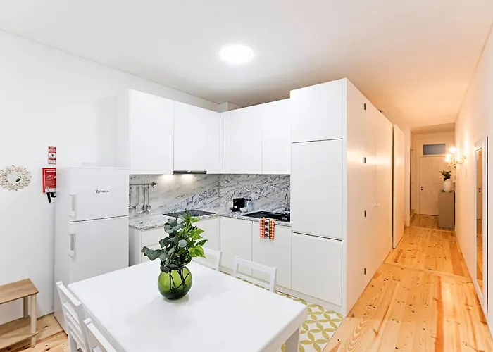 Apartment Loios 1br Flat Downtown By Lovelystay