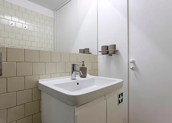 Loios 1br Flat Downtown By Lovelystay Apartment *