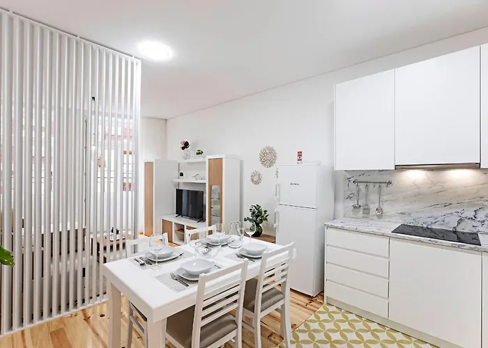 Loios 1br Flat Downtown By Lovelystay Lägenhet